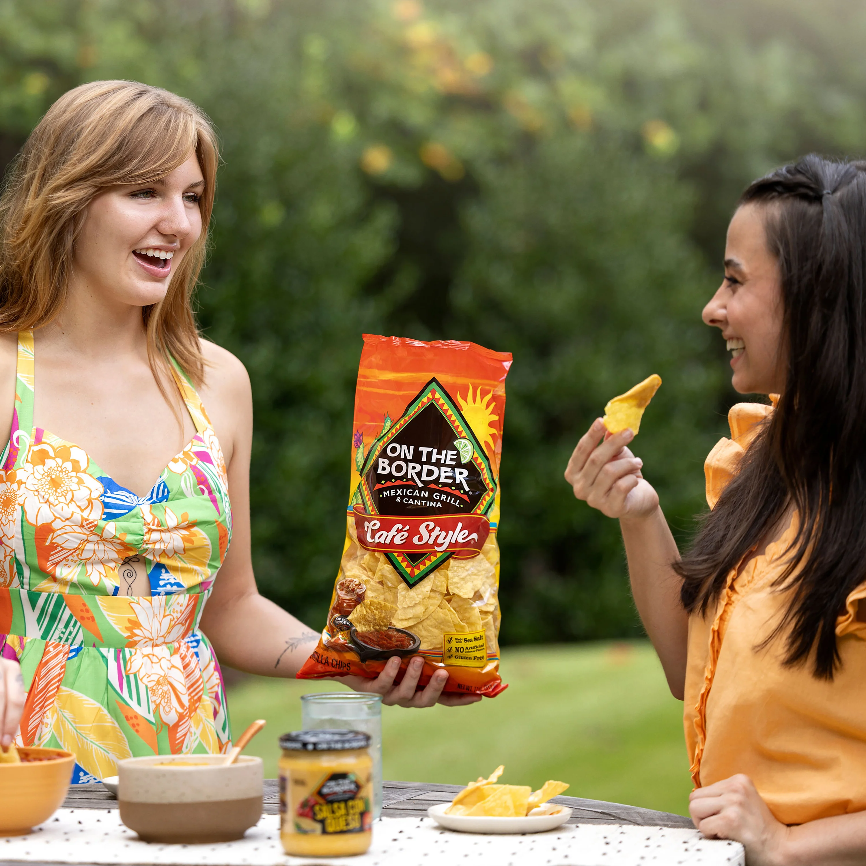 On The Border Cafe Style Lime & Sea Salt Tortilla Chips - Image 3